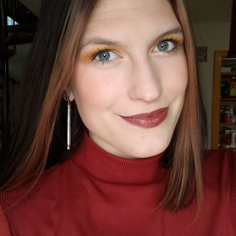 Meet your Posher, Kelly